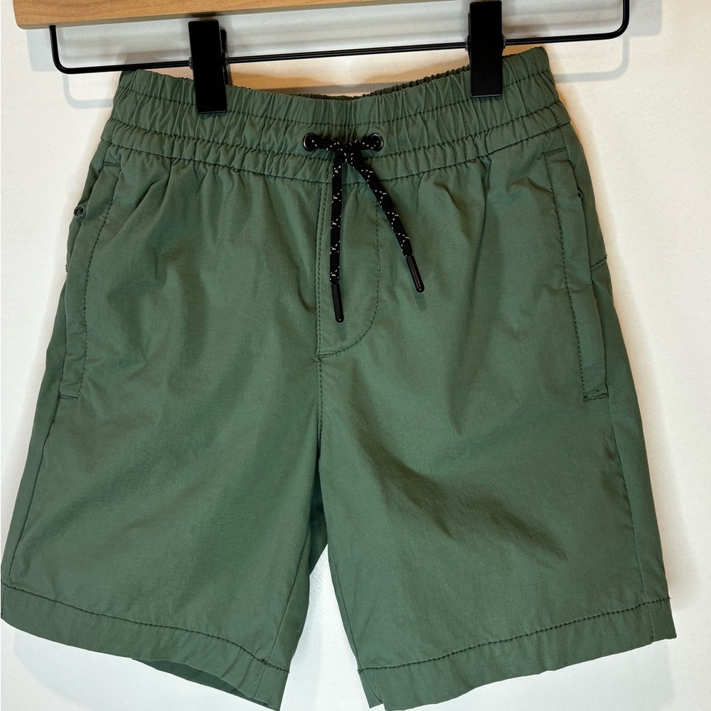 Gap kids (boys) stretch tech shorts